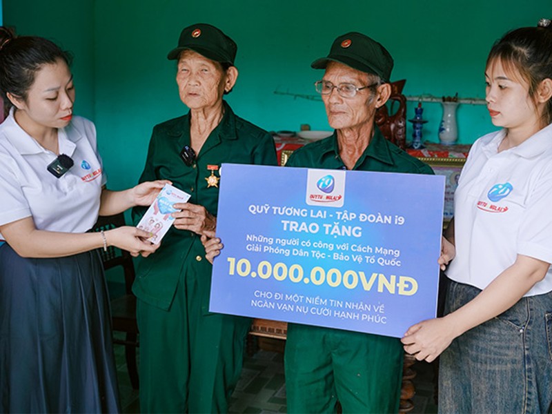 Hình ảnh nhân viên hỗ trợ khách hàng của 55win